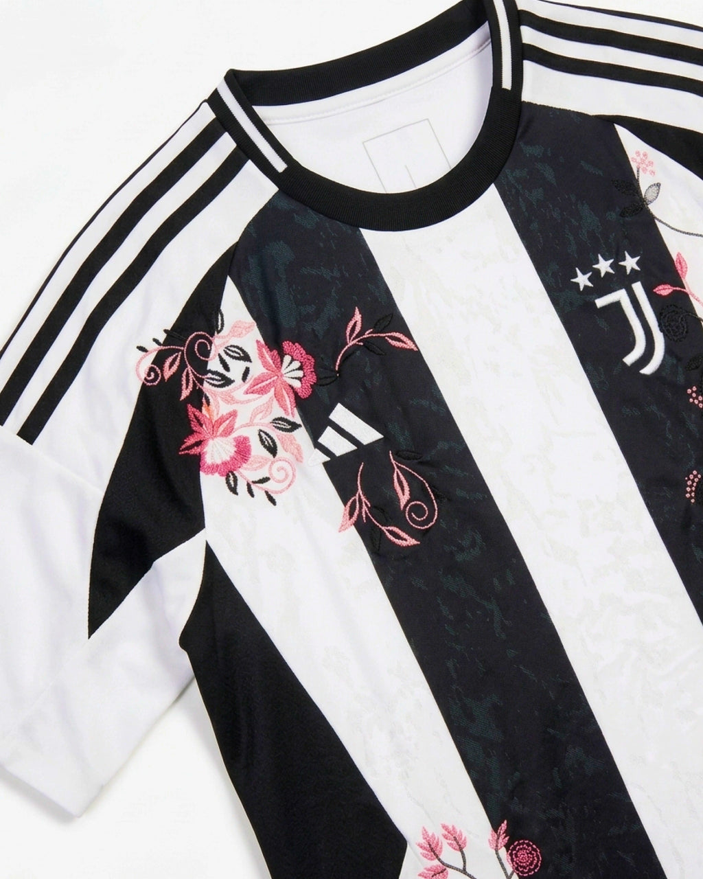 Juventus 'Alpine Blossom' Edition