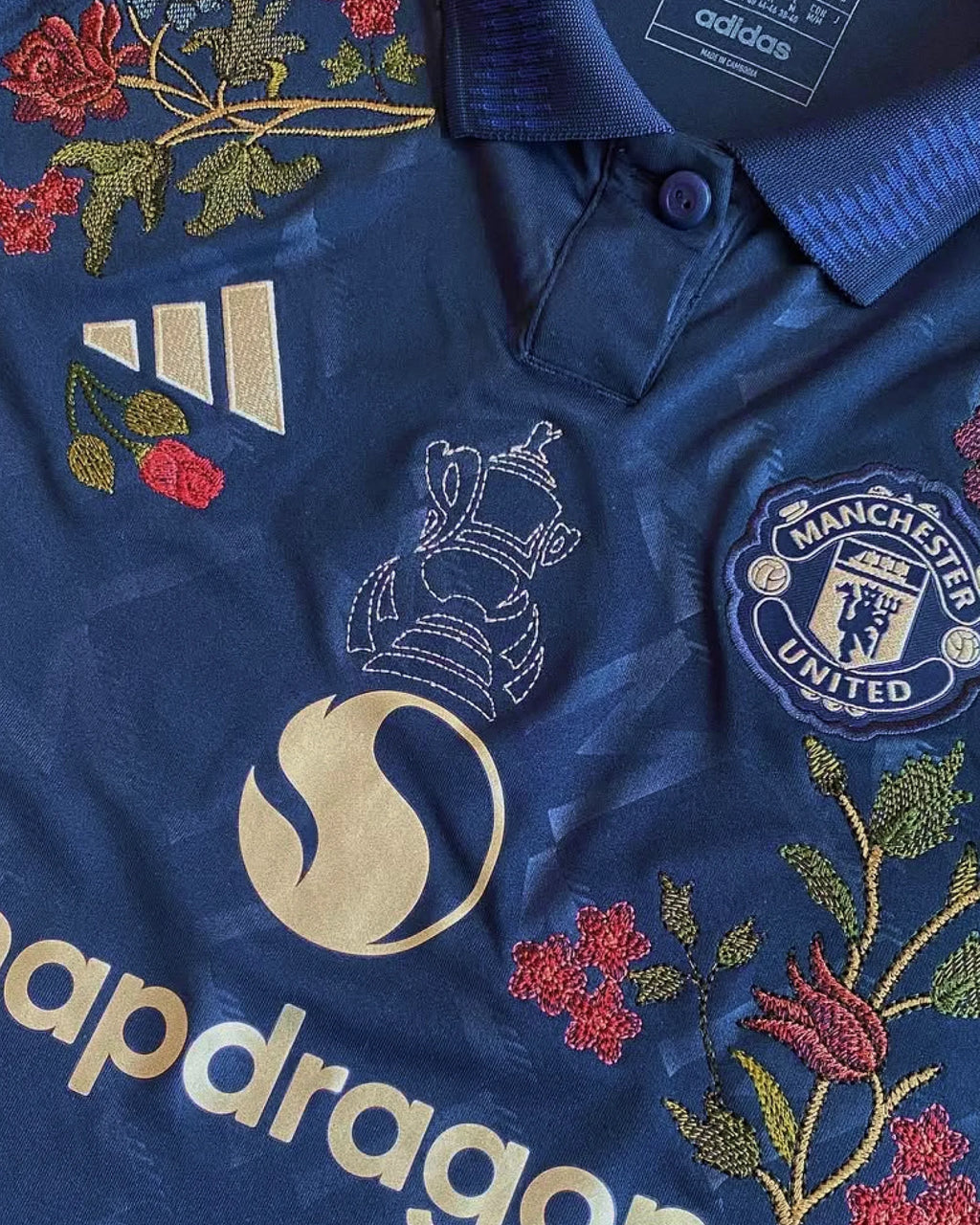 Manchester United 'Theatre of Roses' Edition